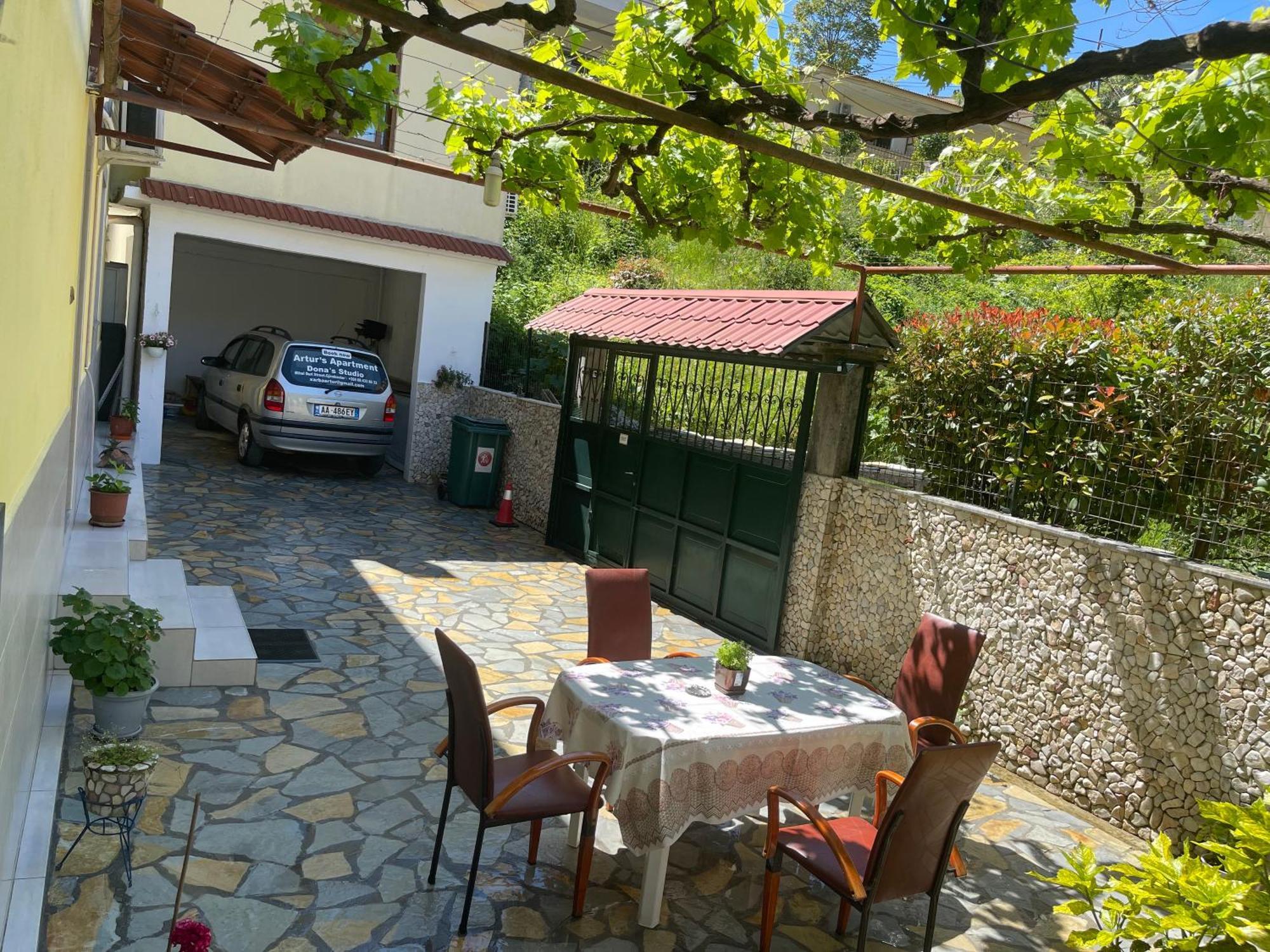 Artur'S Apartment 2 Gjirokastër Exterior foto